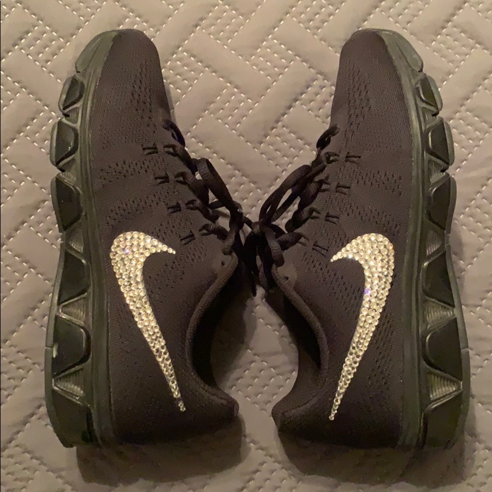 Nike tennis shoes